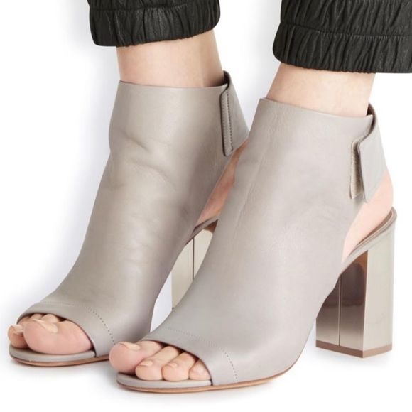 Vince Faye open Peep toe Gray Silver Blocked Heel booties sz 6.5 M - Picture 1 of 7